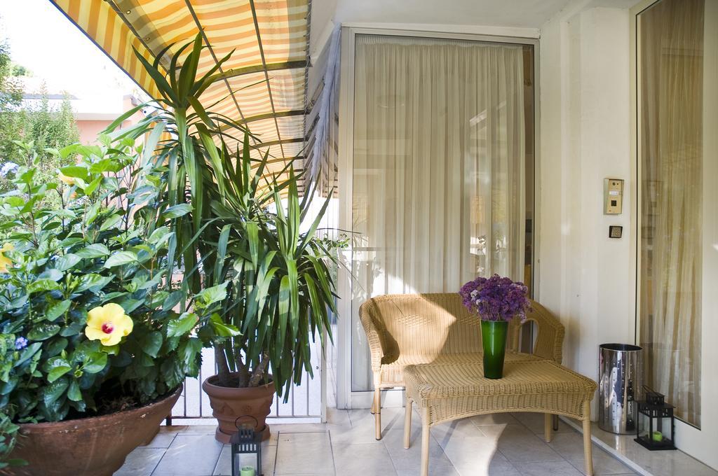 צ'סנטיקו Hotel Donatello מראה חיצוני תמונה