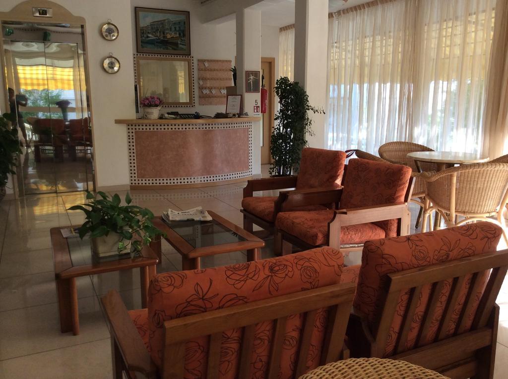 צ'סנטיקו Hotel Donatello מראה חיצוני תמונה